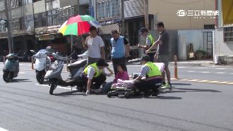 送報婦車禍受傷　撐傘哥熱心幫遮陽！