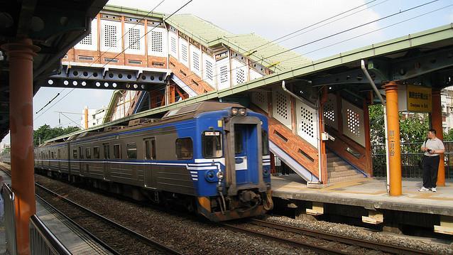 不滿過勞！台鐵司機擬中秋節休假停駛