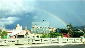 雙彩虹16:9（記者李慈音攝）