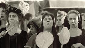 Flickr 嘲諷,諷刺／Miguel Pires da Rosa／https://www.flickr.com/photos/mpires/5055510508/in/photolist-8GJP9h-3T7vxG-9YLvQc-7zYLab-5h7iPi-bBp6iS-9sQHu4-bi4Zoe-PyD2K-88Jnmh-vLafwv-6e12Aq-ij8cbH-aqQfEA-7r2Jap-oGCfp-jkv6c1-ccDq3-ibm8s4-8ruFD5-ikmyuy-pagTco-cS6oFh-bE4tE7-76ARwZ-76ARxH-agbGiE-81ov38-5rCuyj-ij7gi2-ftwe1-qctLDh-bPf3Ag-jjcPyP-bJzDDv-dpFX1B-i9WAVn-ccDq1-ibvg4X-qcsZQh-bAkoTG-72Dbry-eeDUdG-bAkoVW-uhZe93-hZ2nPA-j3Mowv-jjtRjZ-ibvZ7X-gWuZLg