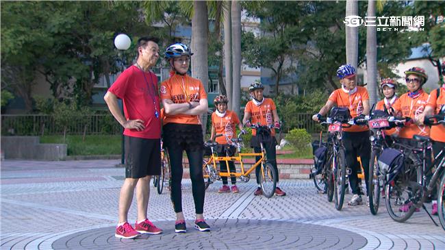 霸氣王奶奶馬之秦「老不休」車隊亮相