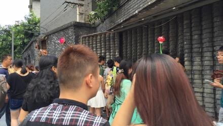 流行大走自然風　「頭上長草」髮夾夯
