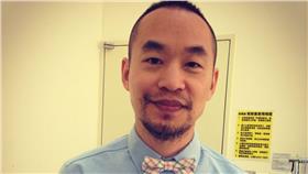 黃立成（臉書）