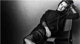 安海瑟薇
翻攝ig
https://instagram.com/p/5-OOD_l0B-/?taken-by=annehathaway