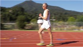 flickr 健走／Eugene Kim／https://www.flickr.com/photos/eekim/8670645325/in/photolist-edcjLV-edcgZ4-edcfEK-edhS9Q-edccvr-edhPvs-edhNkd-edc826-edhK4b-edc5vK-edhGps-edhDMs-edbZgc-edbXAv-edhzvN-edbV9H-edbUge-edhwMN-edhvTJ-edbRxR-edbNrt-edhqS3-edhpTL-edhprm-edhoMo-edcVwV-ediyb3-edbQf8-edcLmp-edciqZ-bcWJqx-bcWJpe-9JHyxb-bgsF4k-ayPbC5-ayLqfX-ayLqec-ayP6b9-ayLqcc-ayP68G-dag7wS-cbPNs3-cbPN31-o1AoyE-nL9p7y-nLacfH-o3w2iL-o3w2c3-nL9jCn-nLacdt