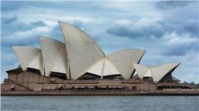 雪梨／flickr-Nicki Mannix

https://www.flickr.com/photos/nickimm/14017402900/in/photolist-nmERwm-jBAzAa-mQynR-iMT2hL-jWrrqz-dhmW6y-55sQBm-DnAtC-oN1TSQ-oeMbU5-9h8aV9-u9EnCq-qR336e-6VopyR-oEfdKE-4mPNAK-dP5aDn-uA2Se-5TdbgF-ax6zzL-9i5Si8-xnDfaB-7opUKP-4TDH87-67RJcj-V8dbv-oErdep-mVgw3-jcshxF-qLbFR-ponVTf-87RZpL-37nMqu-7rhNTV-rLnU8W-4sBtFg-cFPeE-pasZ7Y-dgXde2-4jb3P-7ERjtJ-5rf7hp-iMZB89-5GSVjJ-bU9Cke-25dtyc-5bTY2r-oewqwn-ohikcV-7xhLrp