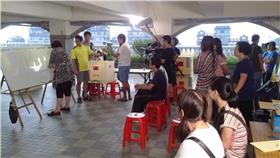 陳儀君－達觀里－投票－https://www.facebook.com/photo.php?fbid=973693305985164&set=pcb.973693445985150&type=1&theater