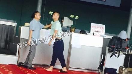 陳冠希與插隊大叔起衝突　民眾：誤會