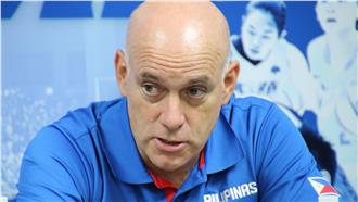 菲律賓教頭：裁判吹判很有問題