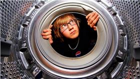 洗衣機-flickr-Alexander Lindquist-https://www.flickr.com/photos/alindquist_/4628962092/