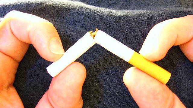 她勸戒菸失敗！男友1理由秒戒　真相超綠