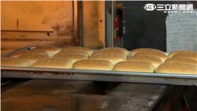 剛出爐蘋果麵包。