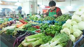 菜價_攤販（圖／翻攝自flickr_David Leo Veksler_https://flic.kr/p/bQNx4X）