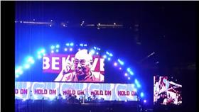 邦喬飛_We weren't born to Follow_西藏爭議問題（圖／翻攝自YouTube_Bon Jovi 