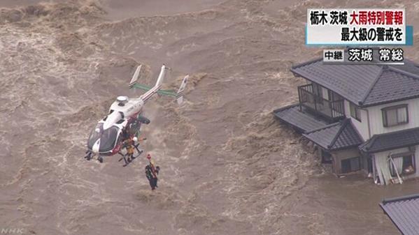 鬼怒川潰堤沖走民宅　猶如311海嘯