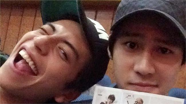 王大陸裸泳　李玉璽跨海看直播好嗨～