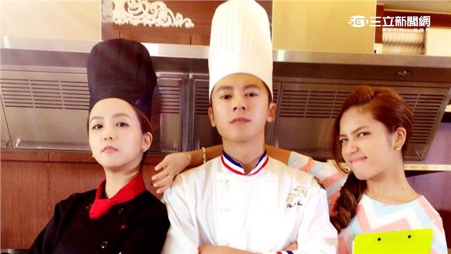 周曉涵奪愛李國毅　林予晞偷捏尬情敵