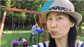 丁寧　圖／翻攝自丁寧 做瑜珈臉書