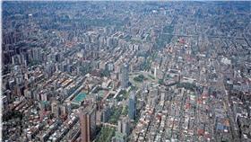 住宅亂象(圖/台北市都市更新推動中心提供)