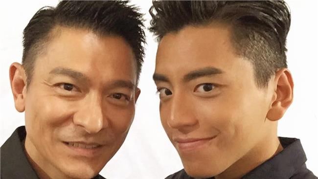 微笑弧度超像！男神王大陸劉德華合體