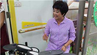 藍委文宣寫缺點　網友：助理完蛋了！