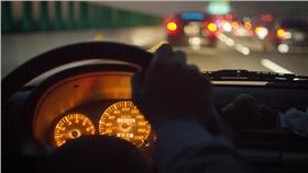 塞車／flickr－chia ying Yang
（https://www.flickr.com/photos/enixii/5295743337/in/photolist-zk48P-fA67Ji-94Y4ZB-9NRKwH-shPZGJ-34kY8D-qJir-qJi4-8BEHMB-7Nf4Gb-heY8WZ-8vJhgU-a16n88-9yC4aa-9xTNWy-6nrxpn-pUrB-8Ht3bV-qkRVbQ-pVf3-24vbF8-8gjM8M-9jxqQF-4FfeKd）