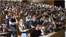 學測,大學,國教盟,指考,入學制度
圖／攝影者Jirka Matousek, Flickr CC License
https://www.flickr.com/photos/jirka_matousek/8439515052/