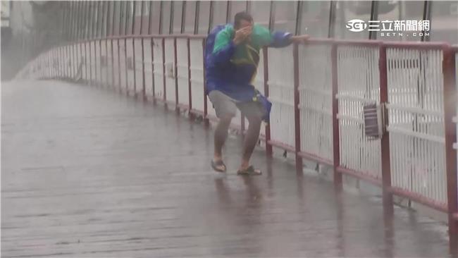 杜鵑來襲　100秒影片看台北暴風雨