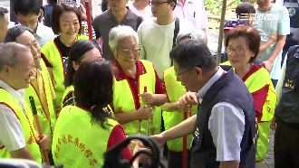 柯P轉性了？被坳請客竟爽快掏出＿元