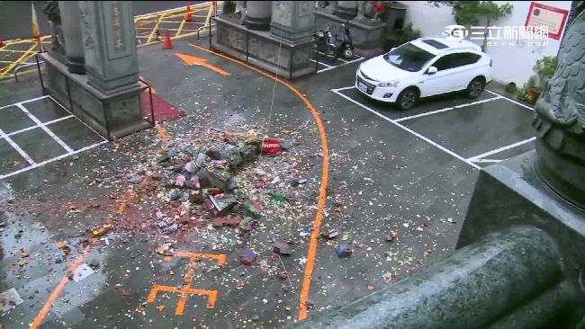 天降神兵！12級風吹落「騎龍將軍」