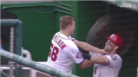 Jonathan Papelbon,Bryce Harper（圖／翻攝自YouTube）