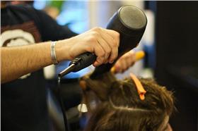 頭髮,沒有醜女人,只有懶女人,保養
圖／攝影者thesnowmangirl, Flickr CC License
https://www.flickr.com/photos/thesnowmangirl/7563393474/
圖／攝影者hairfreaky long hair, Flickr CC License
https://www.flickr.com/photos/25697729@N08/14311388534/
圖／攝影者JamesDPhotography, Flickr CC License
https://www.flickr.com/photos/jamesdphotography/3591459955/
圖／翻攝自百度百科