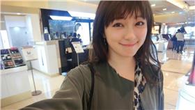 陳泱瑾
翻攝臉書

https://www.facebook.com/gracetw1988/photos/pb.351636057218.-2207520000.1443599602./10153203260647219/?type=3&theater