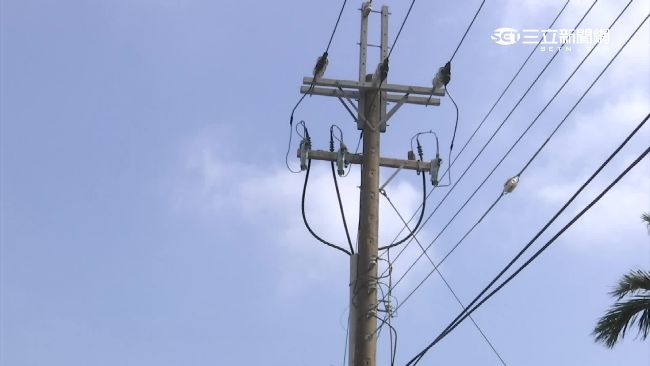 維修員在工程車上呈現休息姿勢,卻已死亡12小時。(圖/資料照)