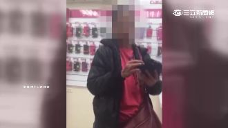 要求換新手機遭拒　女子飆罵怒打店員