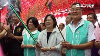 上演星際大戰？蔡英文笑稱拿了把光劍