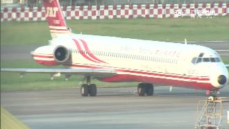 扯！「地勤車」撞飛機　遠航將索賠