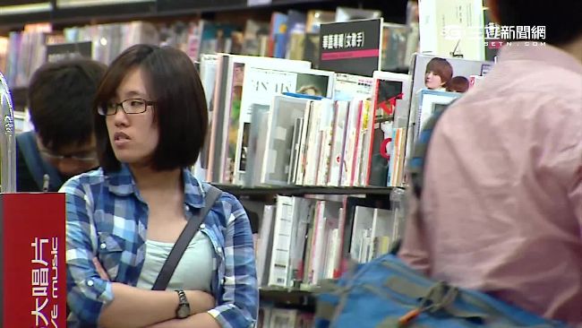 擬「唱片行攻略」　2陸客來台偷CD
