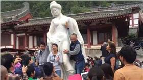 陝西,貴妃,陸客,襲胸（首圖用）／翻攝自華商網