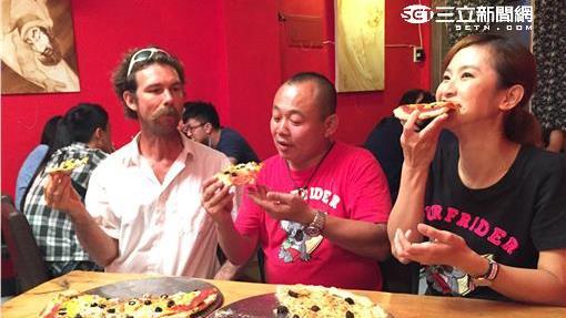 後山的排隊美食！披薩阿伯用心征服寶