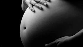 懷孕－孕婦－https://www.flickr.com/photos/tipstimesadmin/11557918553/in/photolist-iBkmvP-9FKLos-91STSH-6VK6h-7sAhvR-92MRDG-5sxosM-pLEPZh-qUtTTg-5rZTu3-7sAkaF-7sEiq1-jHVbKY-xNMu4A-qWRDUe-7ZyBos-yHuJQN-7sAkt6-pZAuKB-iBkmHn-98phDd-GghSG-nw9TiZ-5Zkxe7-aZyLHv-s9hc3E-53kDb5-dA22iE-y98mXC-b32ETP-idL6v-5pyiFN-s9QDdb-8cZmLZ-71yZLi-7sAm5P-7sEvxA-dZicFZ-xDgCP1-4PNvSx-6fLGfn-5fetgN-aw9Sth-nU4VZE-xDkU3u-a86Gap-g1oZpj-mxAR5d-nzuPbA-5rah6Y