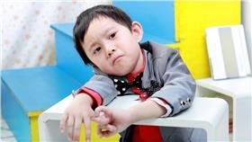 孩童-圖／翻攝自百度百科
http://image.baidu.com/search/detail?ct=503316480&z=0&ipn=d&word=%E5%AD%A9%E5%AD%90&step_word=&pn=17&spn=0&di=14527500570&pi=&rn=1&tn=baiduimagedetail&is=&istype=0&ie=utf-8&oe=utf-8&in=&cl=2&lm=-1&st=undefined&cs=3778439189%2C2845664006&os=216955158%2C177150958&adpicid=0&ln=1000&fr=&fmq=1444218161750_R&ic=undefined&s=undefined&se=&sme=&tab=0&width=&height=&face=undefined&ist=&jit=&cg=&bdtype=0&objurl=http%3A%2F%2Fpic20.nipic.com%2F20120424%2F9920075_145108379123_2.jpg&fromurl=ippr_z2C%24qAzdH3FAzdH3Fooo_z%26e3Bgtrtv_z%26e3Bv54AzdH3Ffi5oAzdH3Fmabd0n8_z%26e3Bip4s&gsm=0