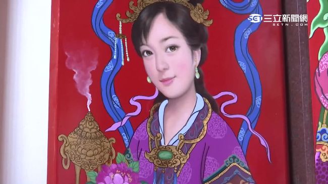 最美的女門神　網友：外型激似林熙蕾