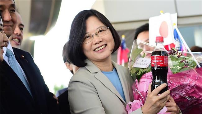 助選大軍？「他們」疑狂按讚小英臉書