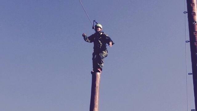 驚！鄭志偉、陳曉菁尖叫挑戰走鋼索