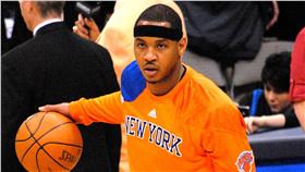 Alexandra Walt-紐約尼克隊-https://www.flickr.com/photos/134693505@N04/19670679766/in/photolist-jscSpt-fPRW6a-jseKmu-jseKJo-jsbkWZ-jscTYa-qTuLXw-r7MKkT-raYhvG-qS9e2a-8VgUpS-8VdQ7i-8VgURQ-8VdNSV-8VgTTw-8VdNXg-8VgVqG-8VdNKB-5Xksqr-e5vKio-5WTK6Y-mq28Q7-9CTS6T-9uqWf9-dxnrME-edPbk7-vYemA1-vYenM9-vHVHyC-w1xhF8-v4wrcY-w1xKAF-w1WWzz-vYejy5-v4FkvD-vHVTau-vYemd7-vZV9ph-6KaMew-gWxqZX-6t6J95-vJ3ZA2-9etUfk-rb4Edn-9unTXk-ecPqgZ-6t6SjA-6t6Kmu-v4wkyJ-ccX9rY