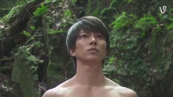 羞～內有胸器！山下智久秀奶露肌肌