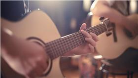 作曲　圖／翻攝自《安妮朵拉anniedora》臉書