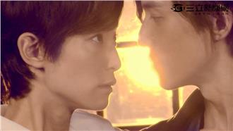 賴雅妍一個Move差點啾啾陳楚河