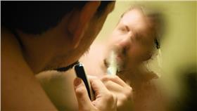 牙醫,口臭,檢測,口香糖,舌苔,社交,人際關係,牙線,刷牙
圖／攝影者bark, Flickr CC License
https://www.flickr.com/photos/barkbud/4123044106/
